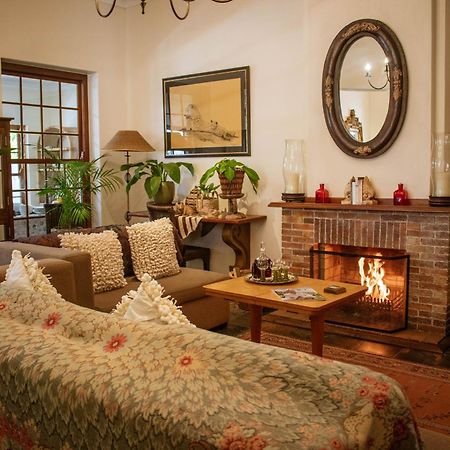 5 Seasons Guest House สเตลเลนบอช ภายนอก รูปภาพ