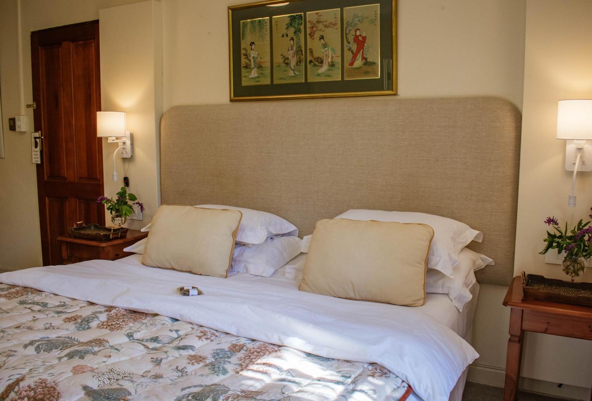 5 Seasons Guest House สเตลเลนบอช ภายนอก รูปภาพ