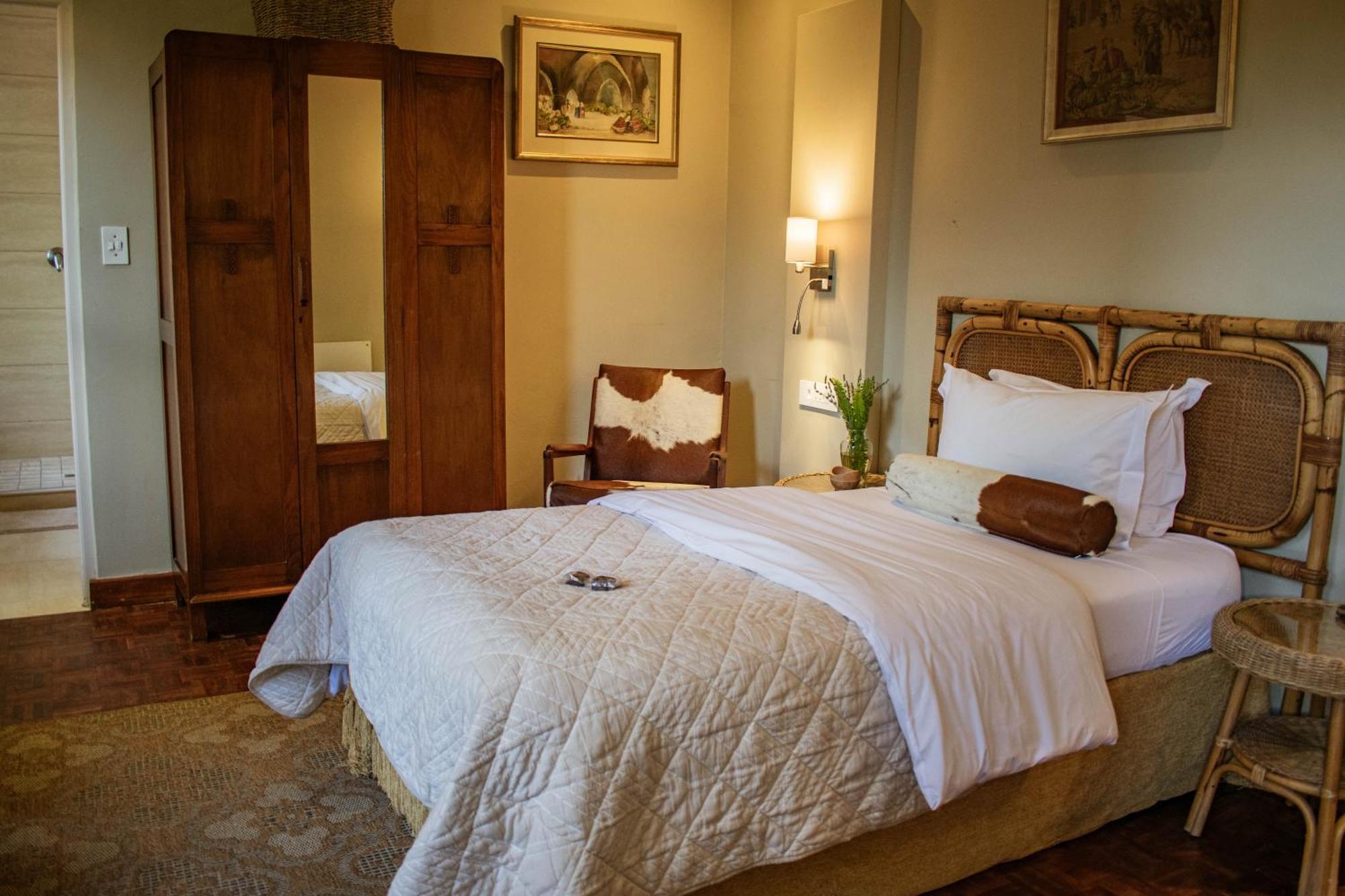 5 Seasons Guest House สเตลเลนบอช ภายนอก รูปภาพ