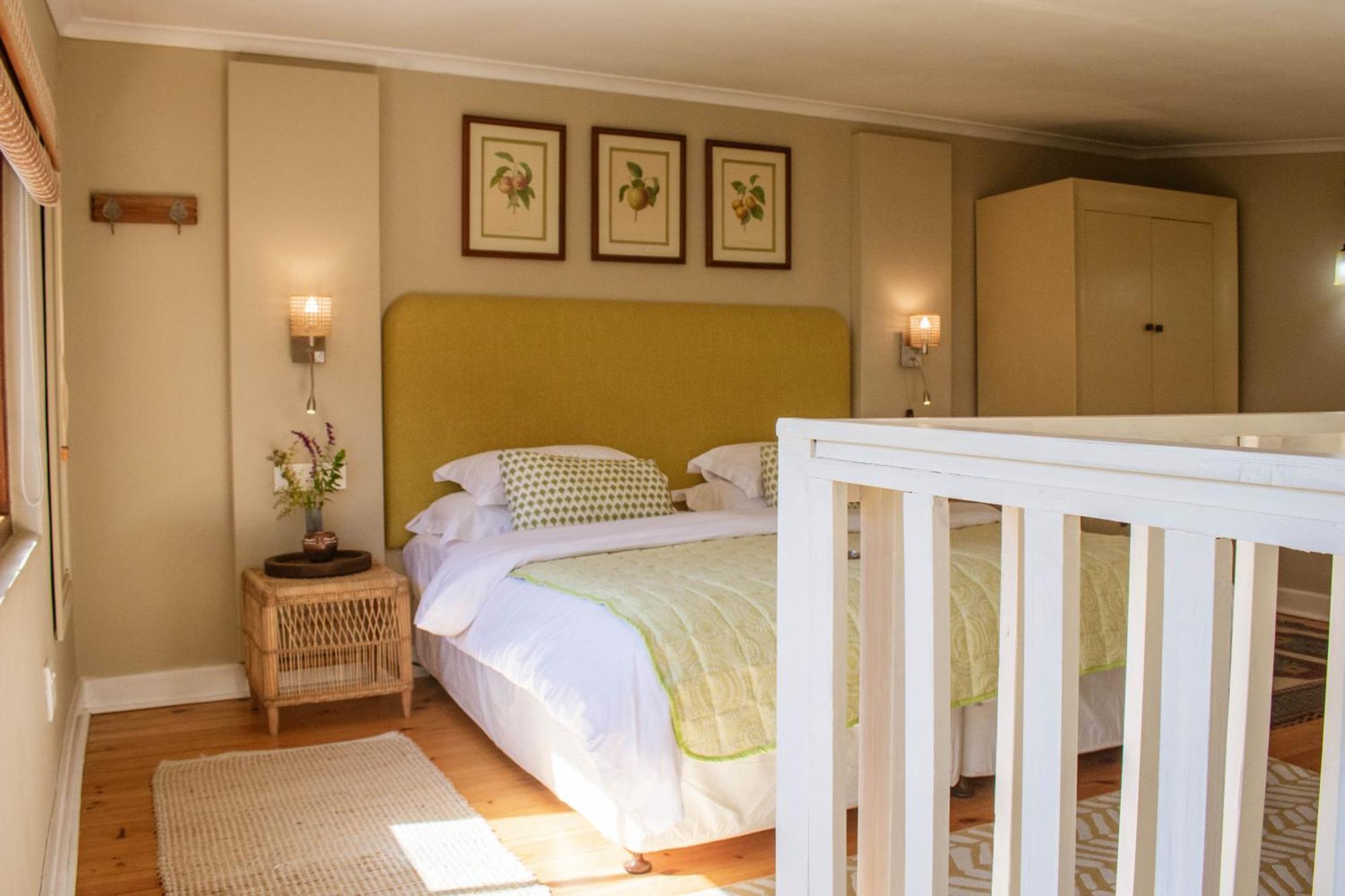 5 Seasons Guest House สเตลเลนบอช ภายนอก รูปภาพ