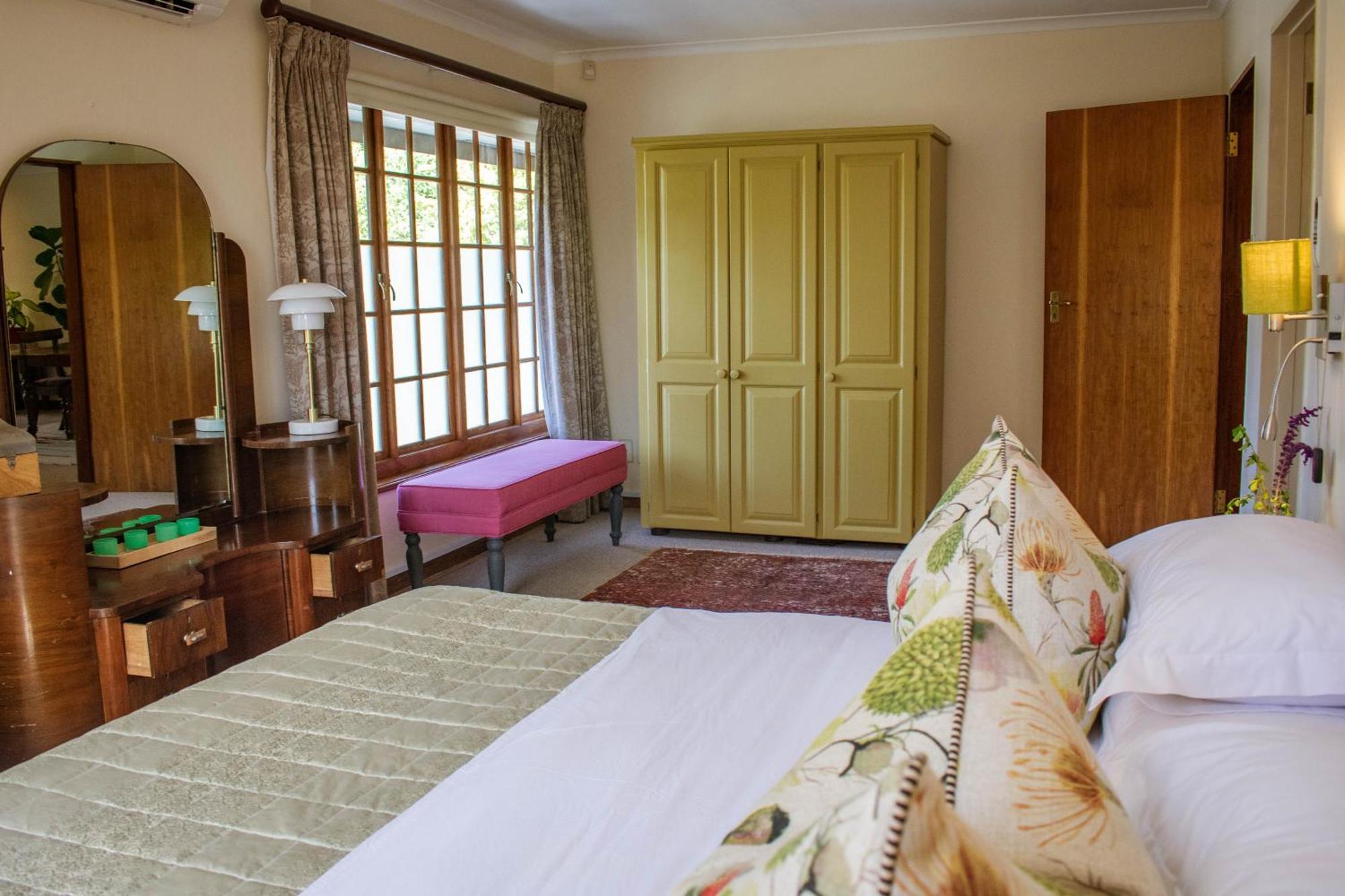 5 Seasons Guest House สเตลเลนบอช ภายนอก รูปภาพ