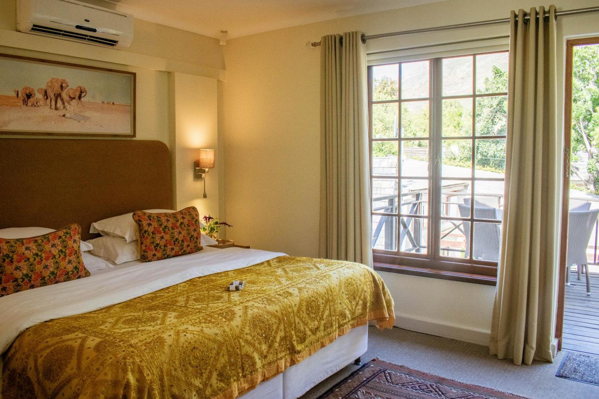 5 Seasons Guest House สเตลเลนบอช ภายนอก รูปภาพ