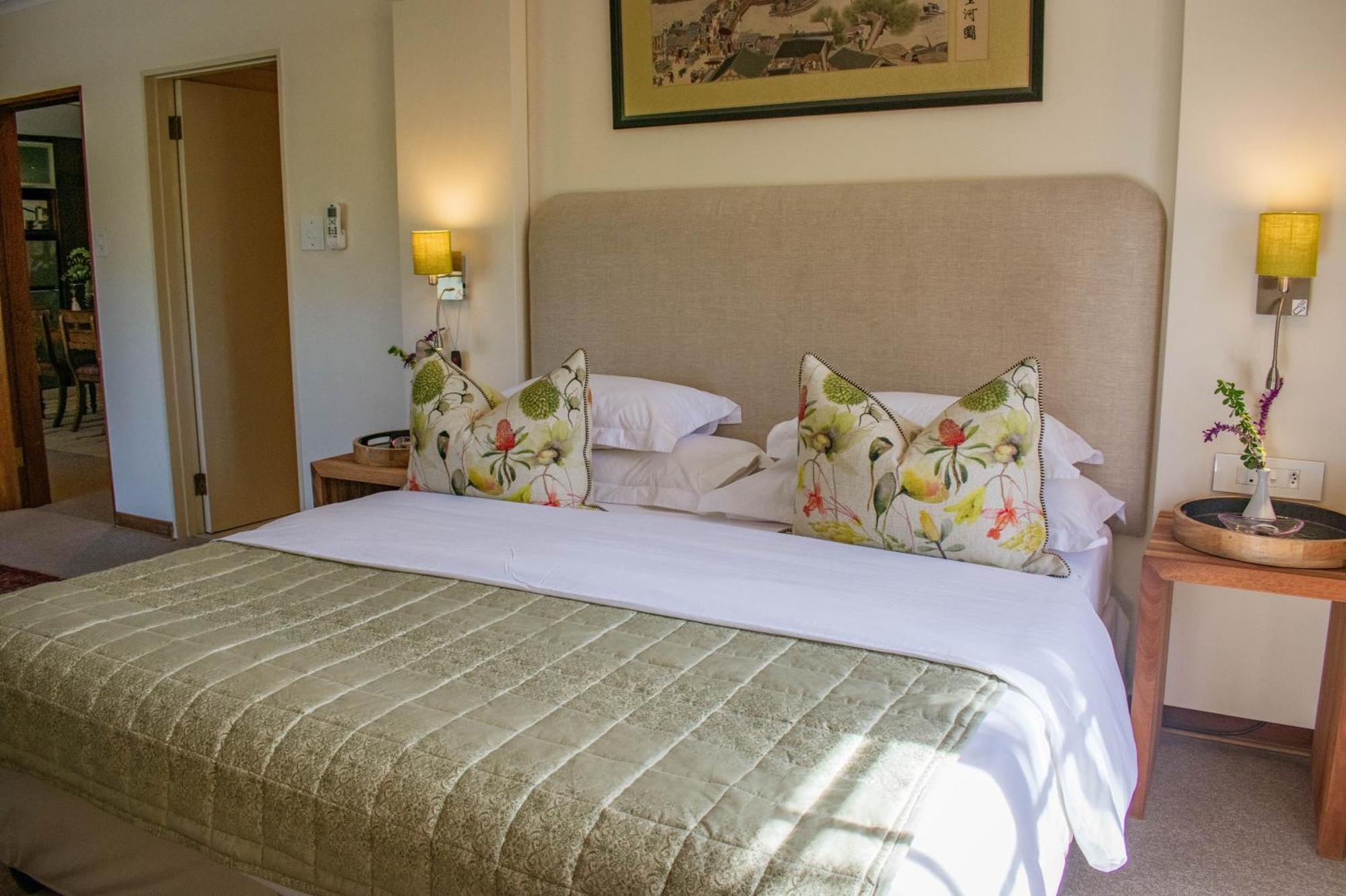 5 Seasons Guest House สเตลเลนบอช ภายนอก รูปภาพ