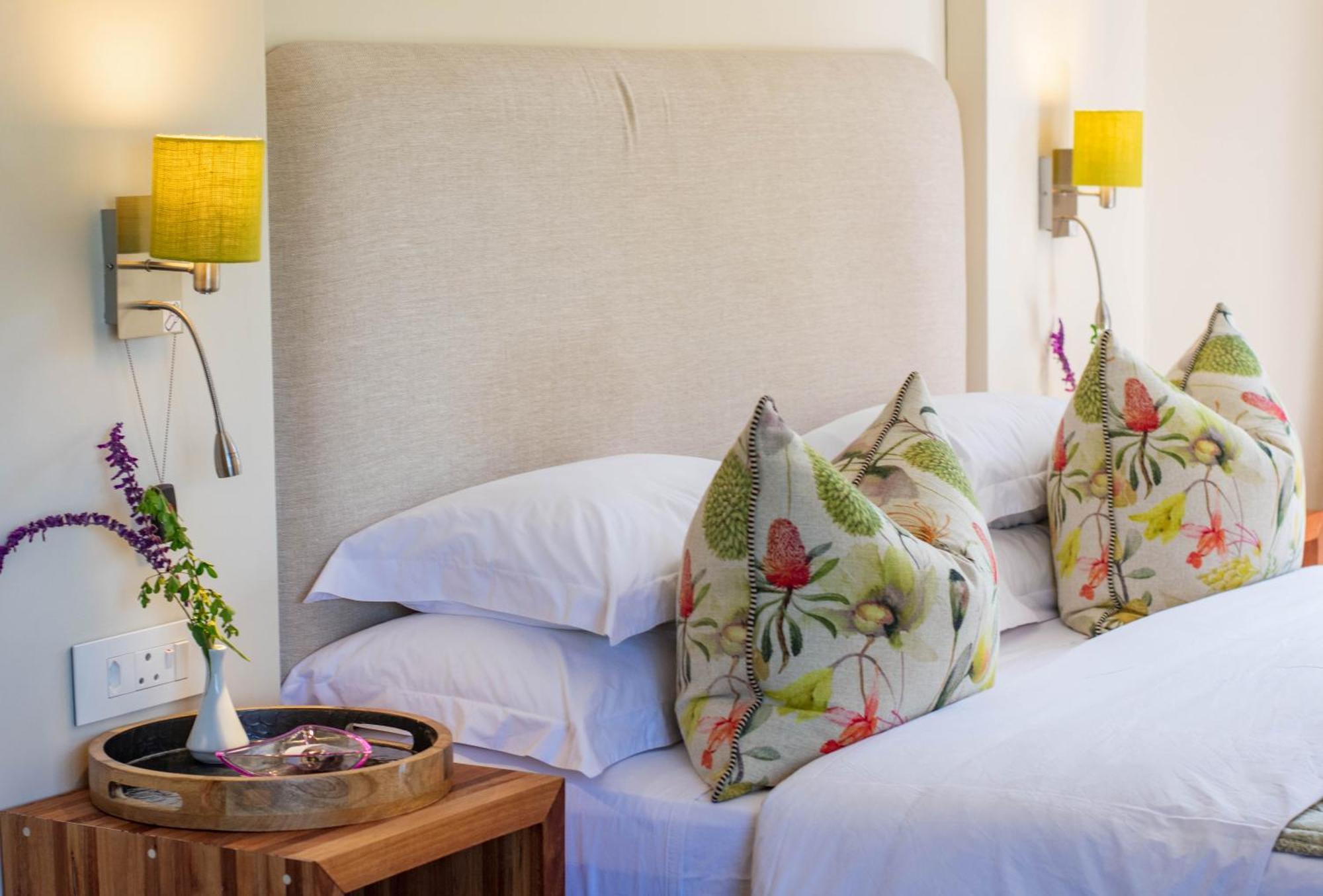 5 Seasons Guest House สเตลเลนบอช ภายนอก รูปภาพ