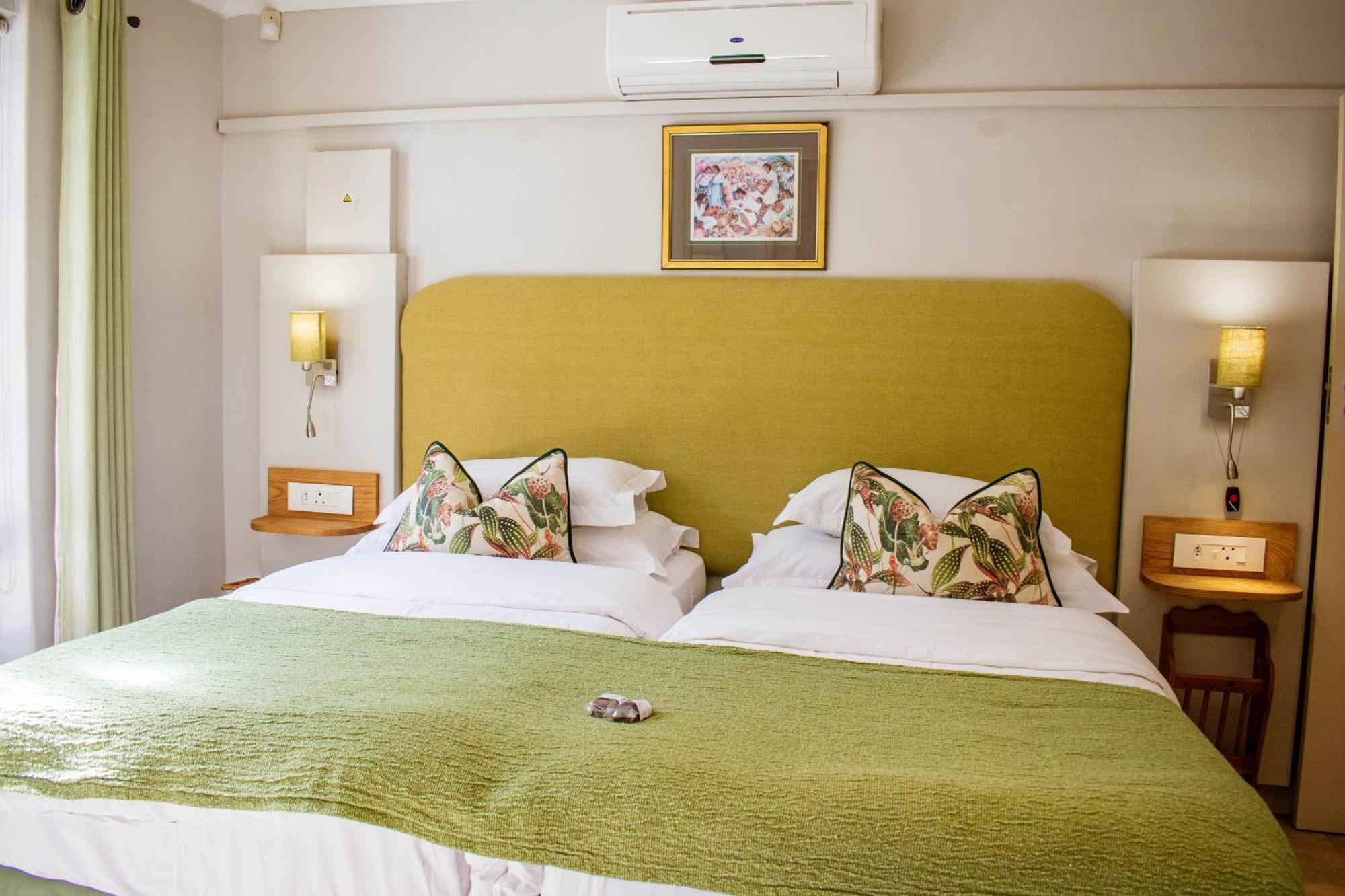 5 Seasons Guest House สเตลเลนบอช ภายนอก รูปภาพ